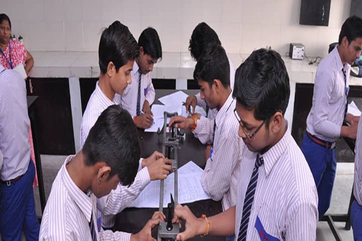 Mantora Public School-Physcis lab