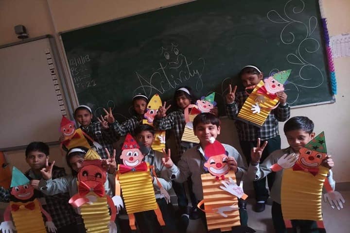 Maple Grove World School-Art Activity