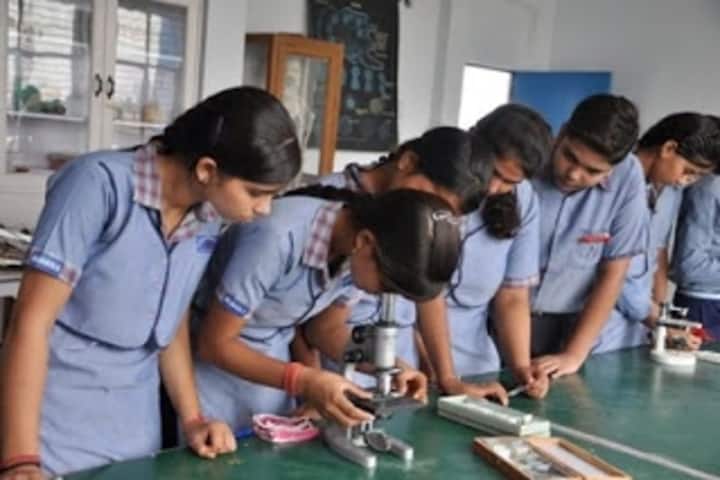 Marigold Public School-Science lab