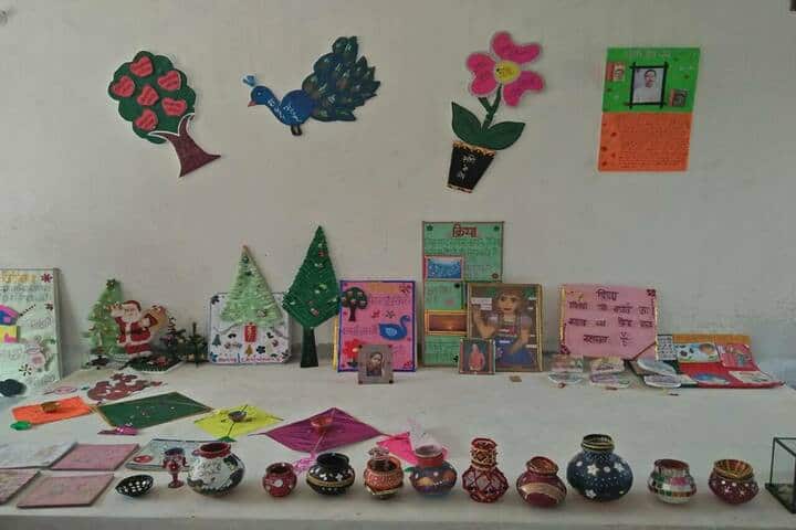 Maxfort World School-Arts And Crafts