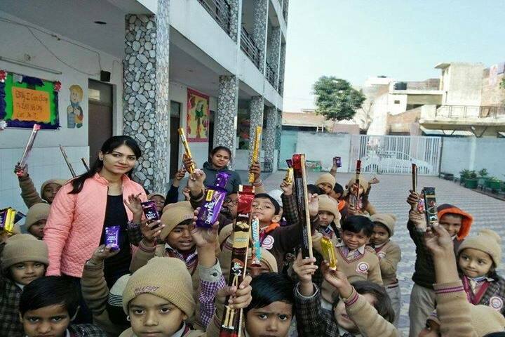 Maxfort World School-Chocolate day
