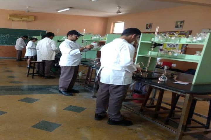 Mayoor School-Science lab