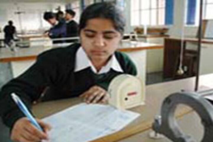 Mount Columbus International School-Physics Lab