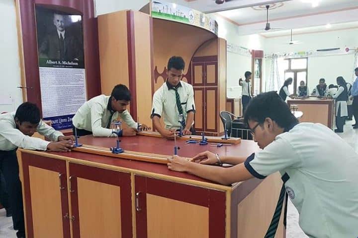 Mount Litera Zee School-Physics Lab