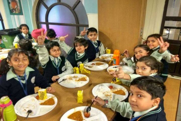 Mount Litera Zee School-Educational Tour