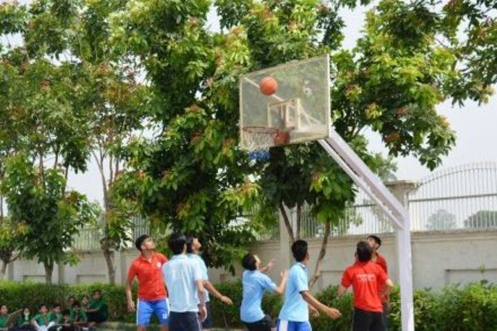 Mount Litera Zee School-Indoor Games
