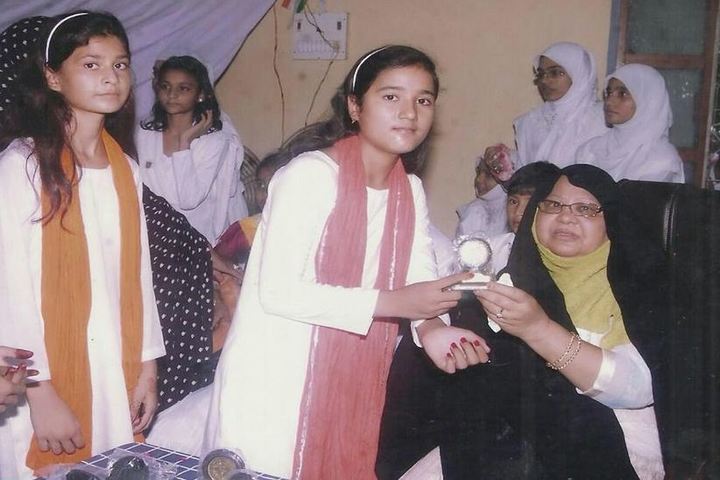 Mumtaz Modern Senior Secondary School - award