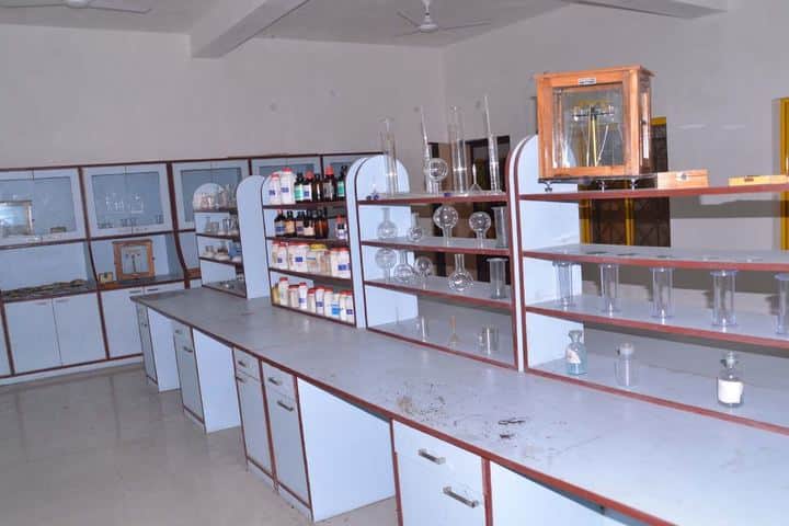 Trident Public School-Chemistry Lab