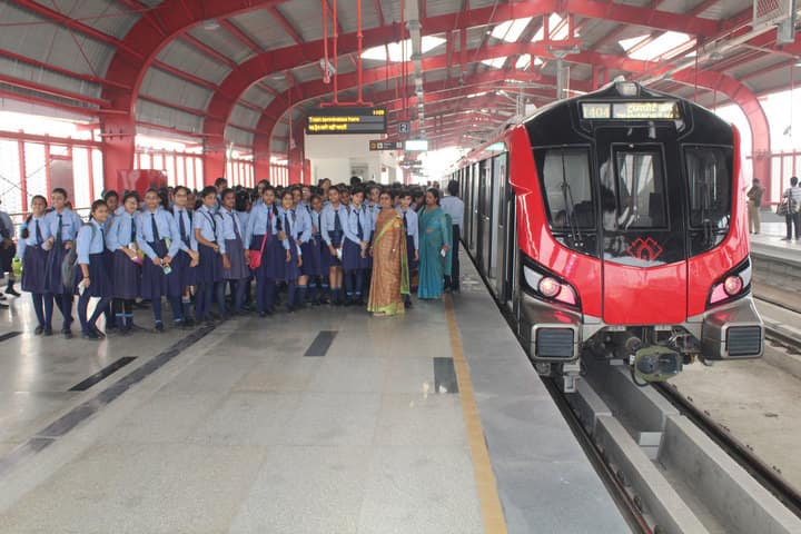 Navayuga Radiance Bilingual Senior Secondary School-Metro Visit