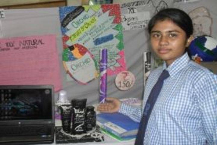 Navayuga Radiance School-Science Exhibition