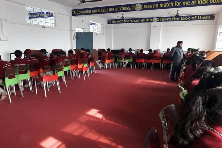 Uma Shankar Champa Devi Dav Public School-Computer Lab