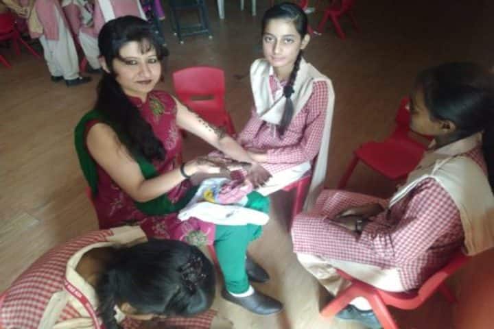 New Era English Academy-Mehandi Competition