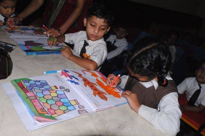Om Prakash Ganapati Memorial School - Art and Craft Room