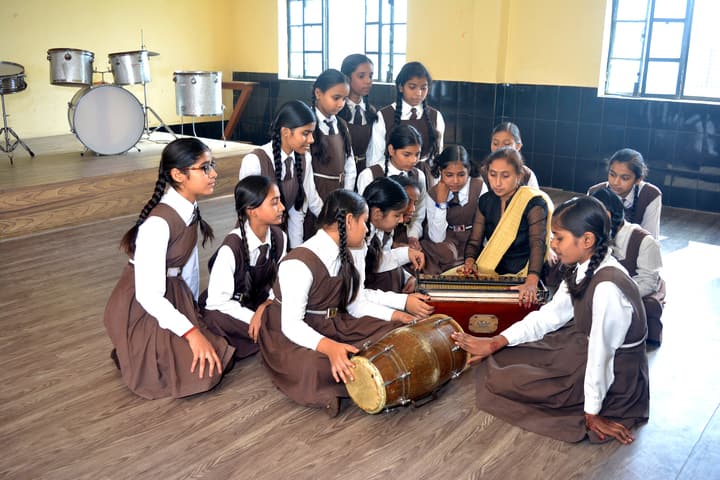 Om Prakash Ganapati Memorial School - Music Room