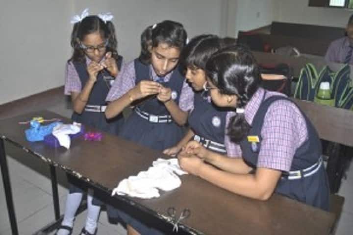 Omni Public School-Children Hobby Class