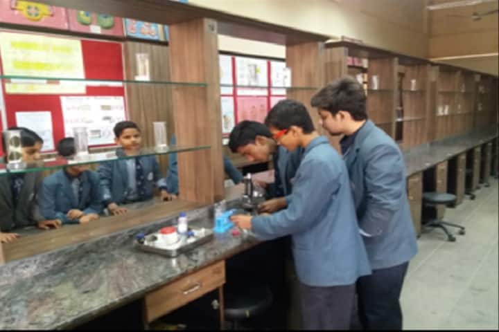 Panchsheel Balak Inter College-Biology Lab