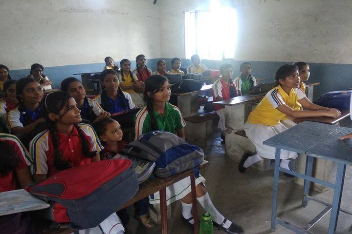 Pandit Ram Kinkar Upadhyay Vidyapith-Classroom