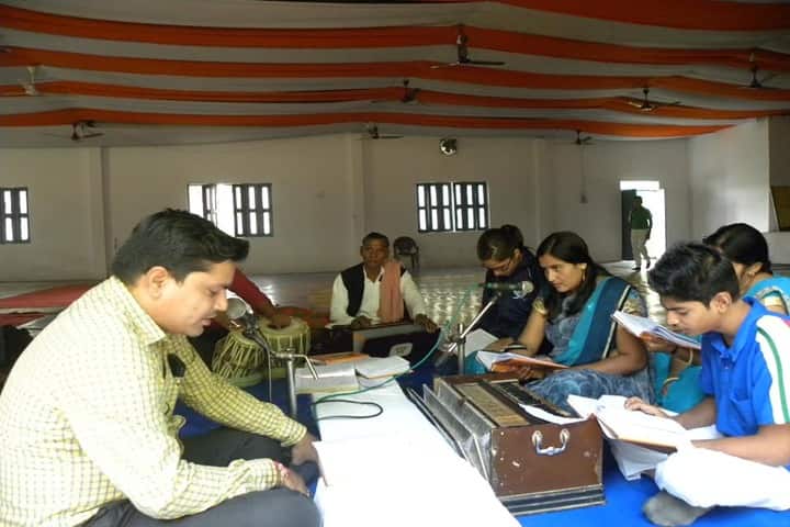 Pandit Ram Kinkar Upadhyay Vidyapith-Music