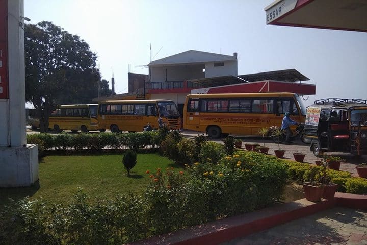 Pandit Ram Kinkar Upadhyay Vidyapith-Transport