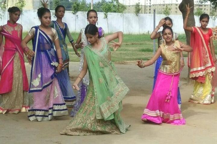 Paras Public School-Dance