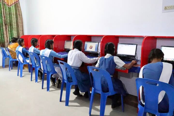 Parvez Khan Sajida Public School - Computer lab