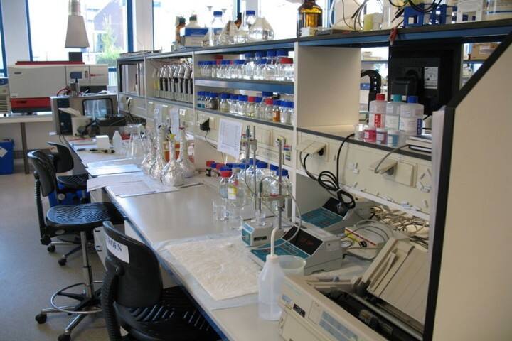 Pioneer Montessori Inter College-Science Lab