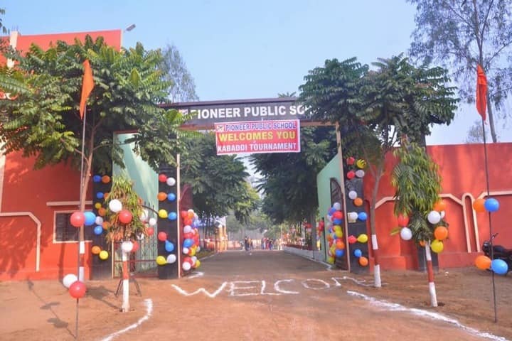 Pioneer Public School-Entrance
