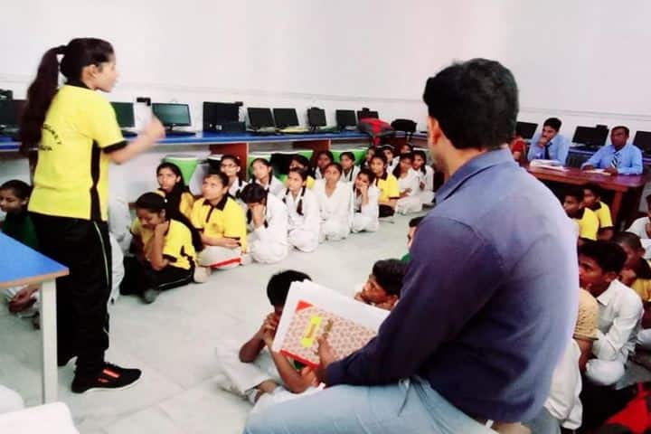 Pt Babu Ram Pandey Academy-Computer Lab