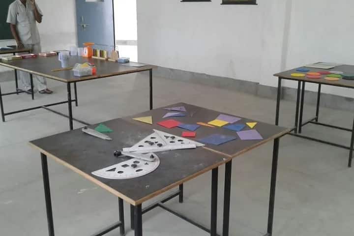 R D Memorial Public School-Maths lab