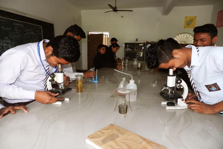 R K Education Centre-Biology Lab