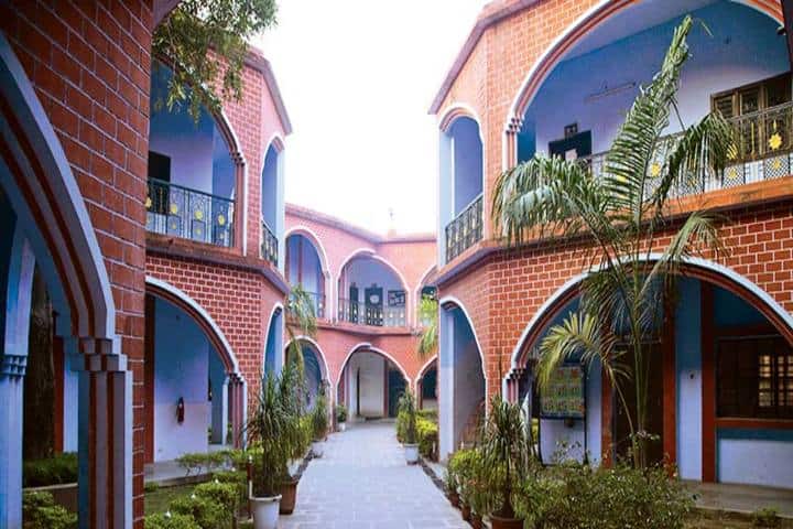R R Morarka Pub School-building