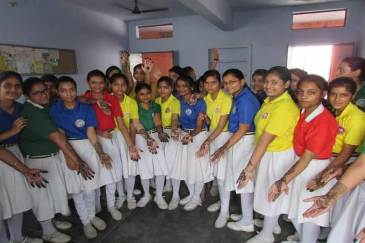Rajendra Lohia Vidyamandir-Mehandi Competition