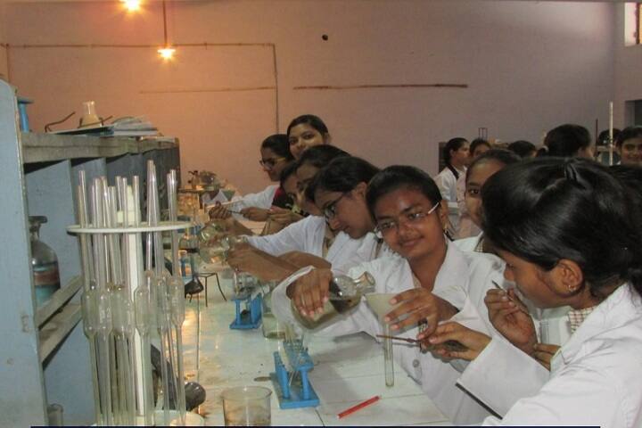 Rajendra Lohia Vidyamandir-Chemistry Lab