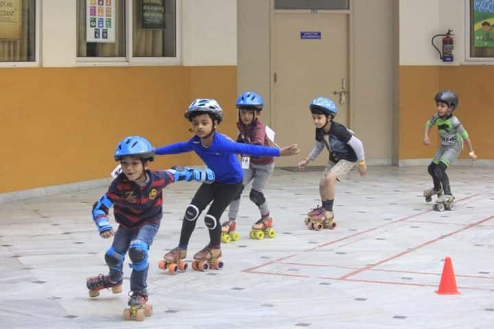 Gems School-Skating