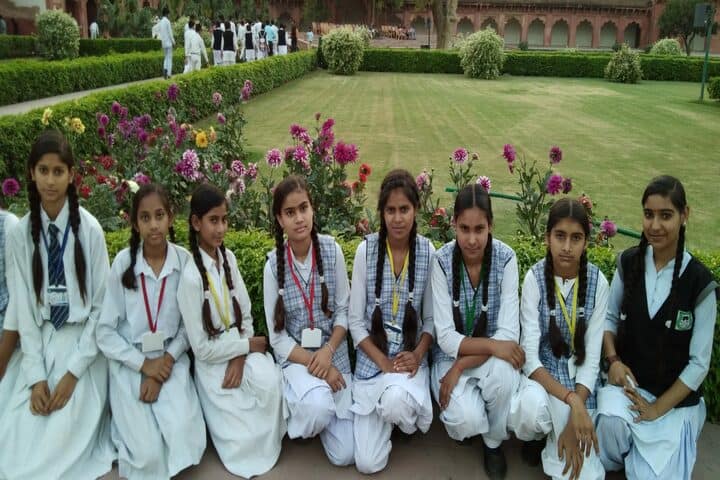 Rajnish Convent School-School Lawn