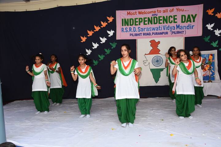 Ram Swaroop Ram Dulari Saraswati Vidya Mandir-Independence Day