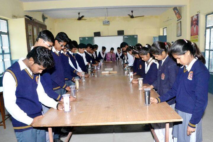 Ram Swaroop Ram Dulari Saraswati Vidya Mandir-Labs