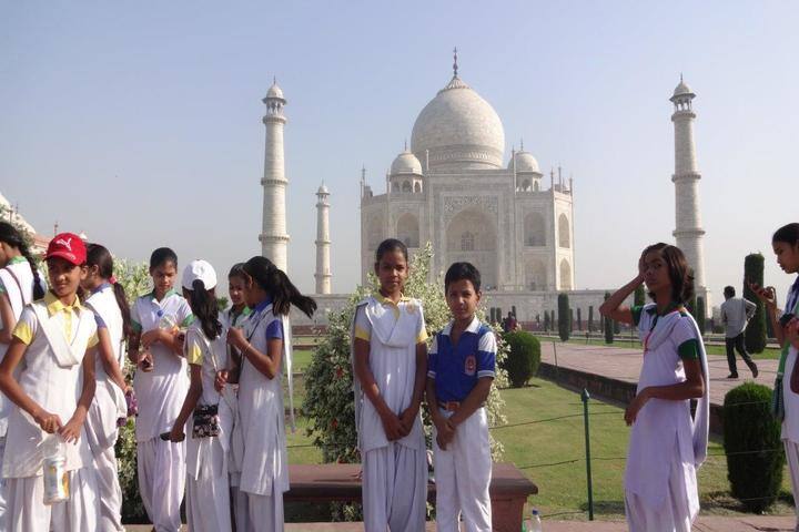 Ram Swaroop Ram Dulari Saraswati Vidya Mandir-Tour