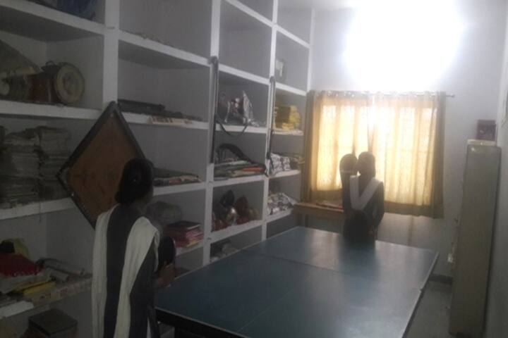 Rani LaxmiBai Memorial School-Indoor Games