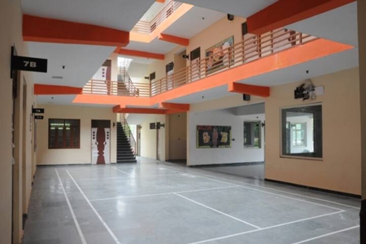 Rashtrakavi Maithili Sharan Gupt Public School-Building