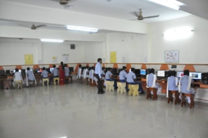 Rashtrakavi Maithili Sharan Gupt Public School-Computer Labs