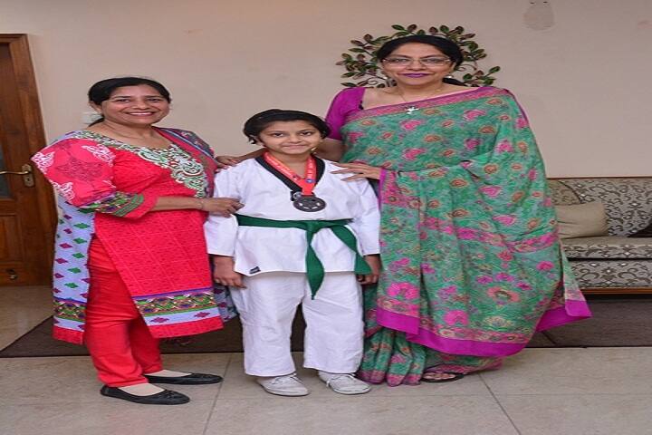 D A V Model School-Karate Winner