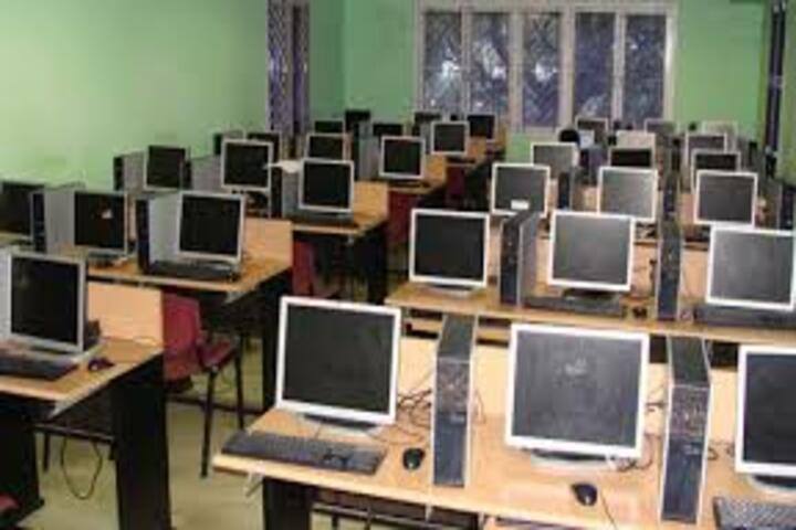 S D Mother International School- Computer lab