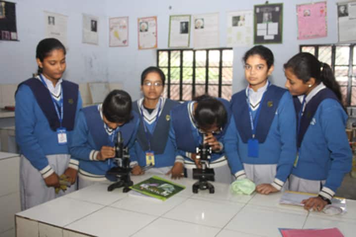 S G Public School-Science lab