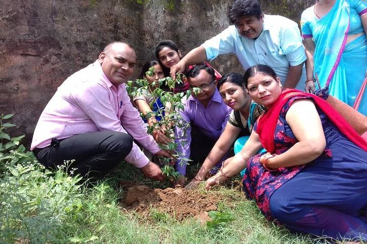 S P M Dav Public School- Earth Day