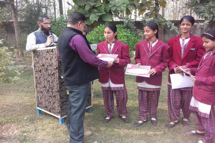 S P M Dav Public School- Prize Distribution