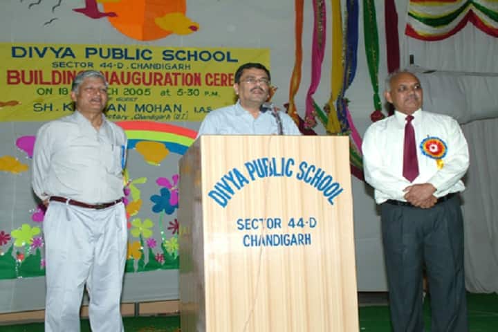 Divya Public School-Speaker