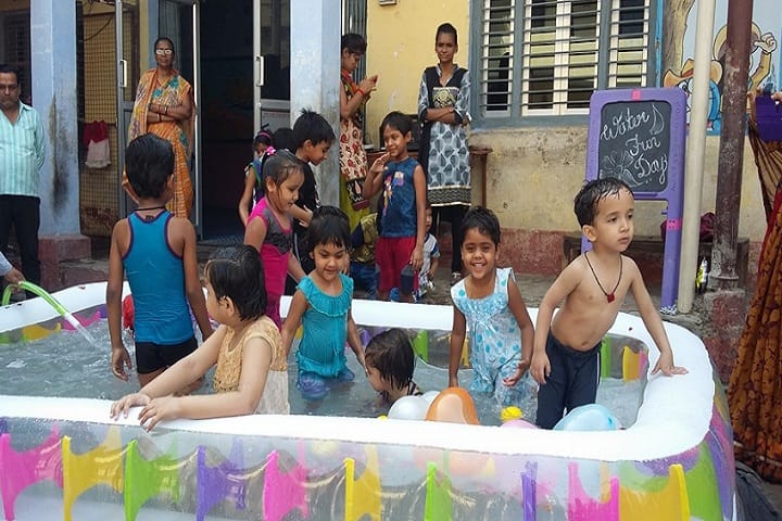 S S Kanhaiya Lal Aggarwal Memorial Bal Vidya Mandir-Water fun day