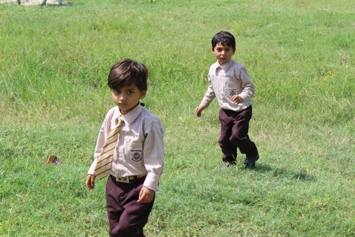S S S Gurukul School- School Uniform