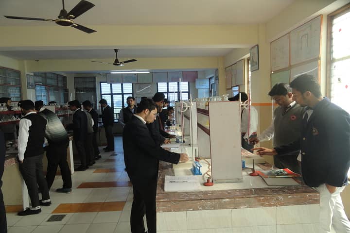Saint Angels Public School-Chemistry lab